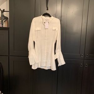 Elegant White Mini Dress with Flared Cuffs